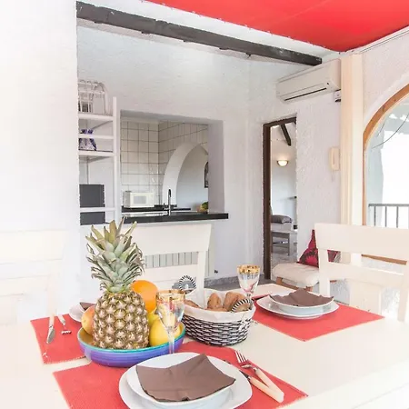 Chloe Apartmán
